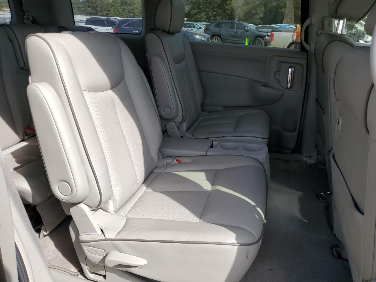 2014 Nissan Quest VIN JN8AE2KP4E9103800 Copart auction photo, rear end / minor dent/scratches damage thumbnail 11
