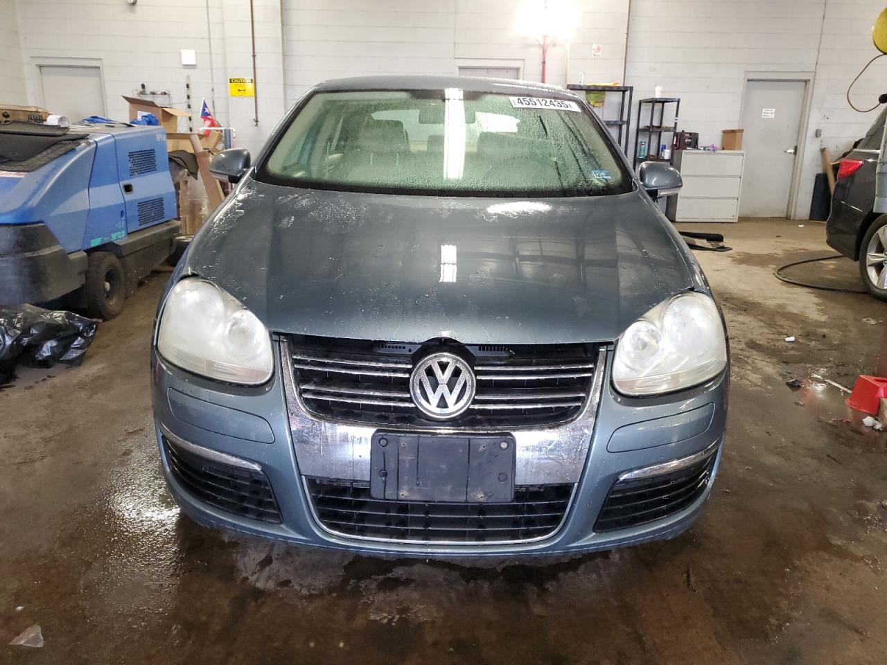 2006 Volkswagen Jetta VIN 3VWRT71K96M688591 Copart auction photo, front end / undercarriage damage thumbnail 5