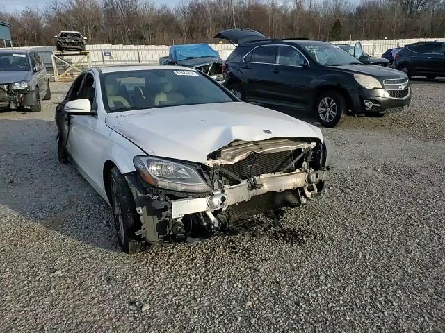 2018 Mercedes-Benz C-klasse VIN 55SWF4JB4JU243943 Copart auction photo, burn damage thumbnail 10