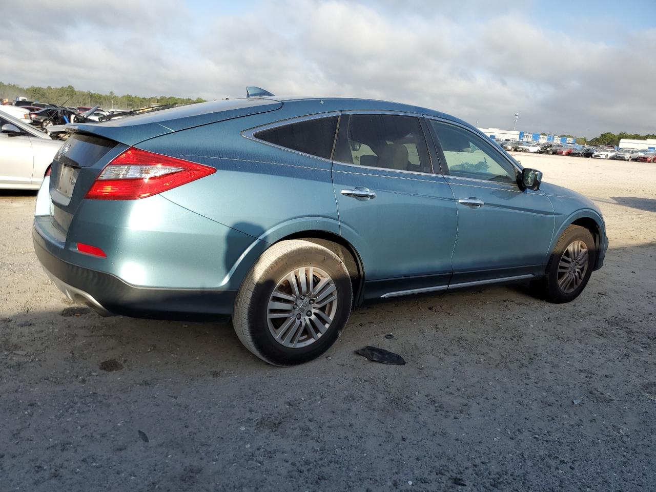 2015 Honda Crosstour VIN 5J6TF3H55FL002096 Copart auction photo, front end damage thumbnail 3