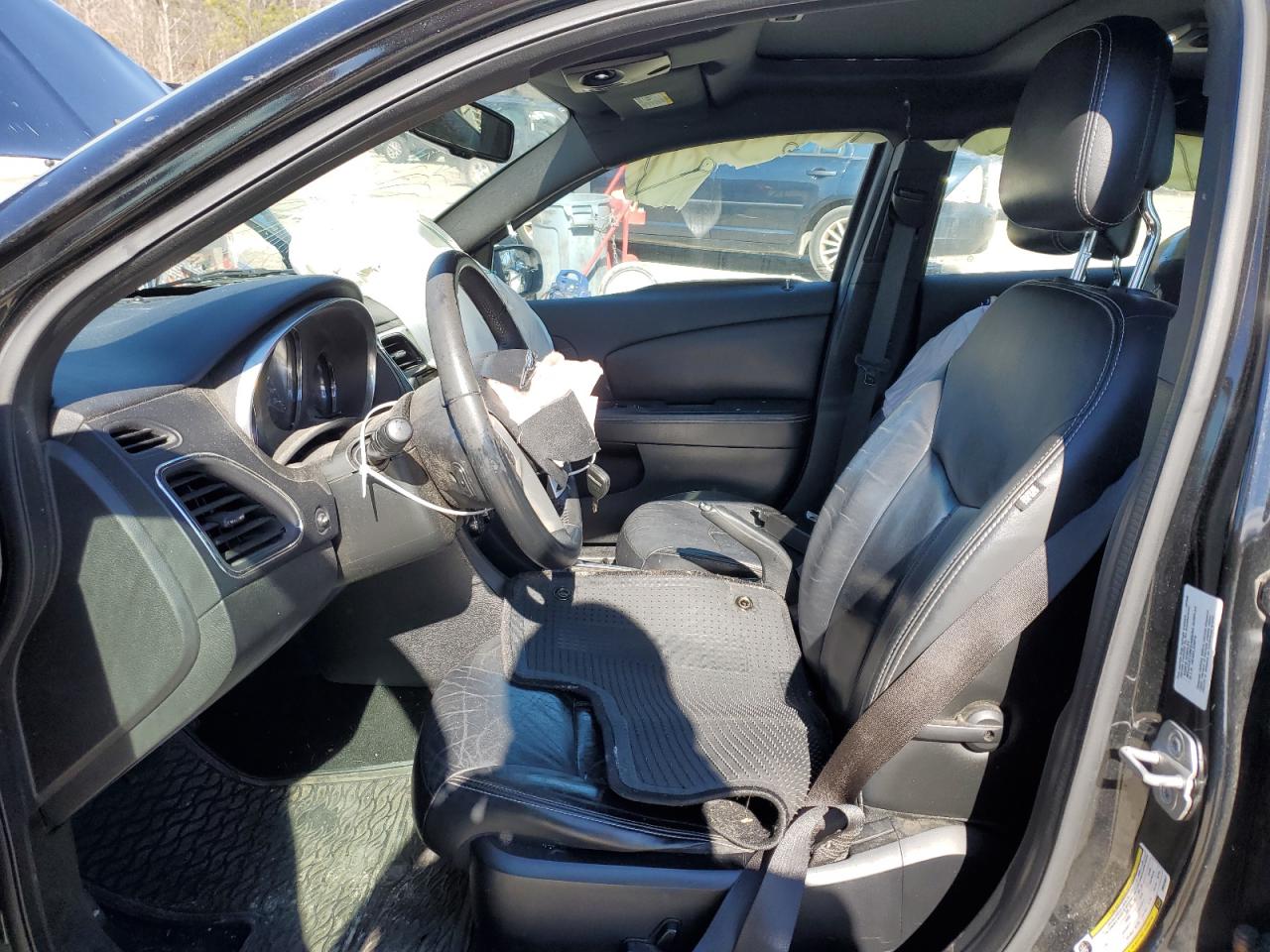 2013 Chrysler 200 VIN 1C3CCBCG5DN524847 Copart auction photo, front end / side damage thumbnail 7