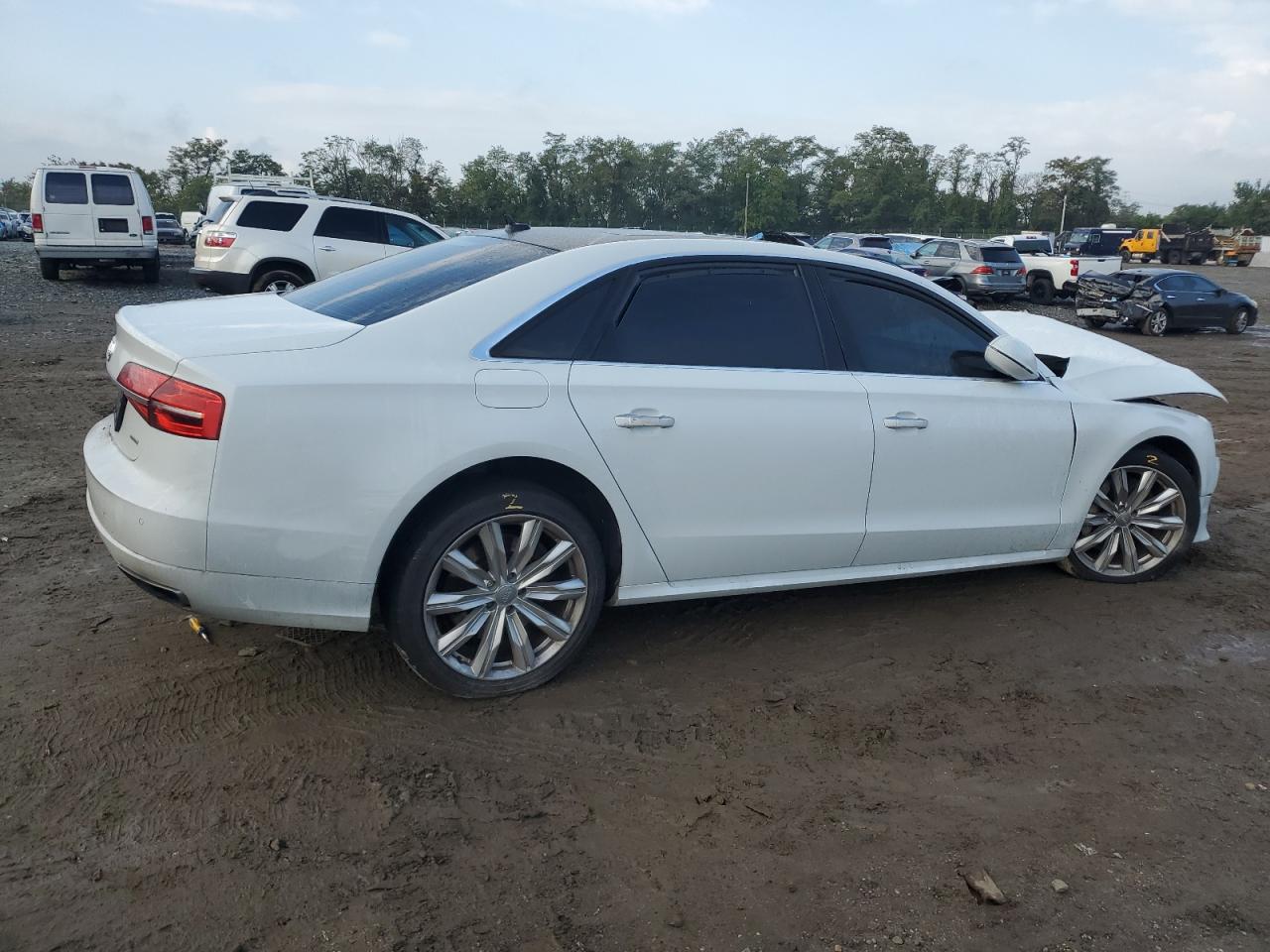 2017 Audi A8 VIN WAU44AFDXHN006499 Copart auction photo, front end / minor dent/scratches damage thumbnail 3