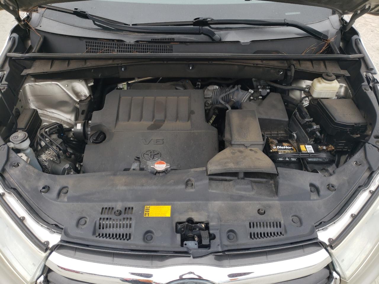 2016 Toyota Highlander VIN 5TDDKRFH5GS327336 Copart auction photo, all over damage thumbnail 12