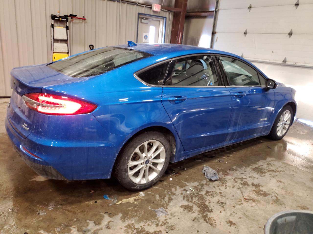 2019 Ford Fusion VIN 3FA6P0LU9KR108100 Copart auction photo, side / rear end damage thumbnail 3