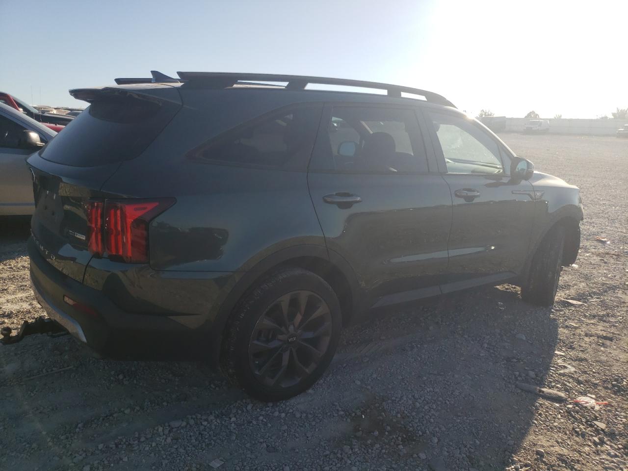 2021 KIA Sorento VIN 5XYRKDLF6MG053763 Copart auction photo, front end damage thumbnail 3