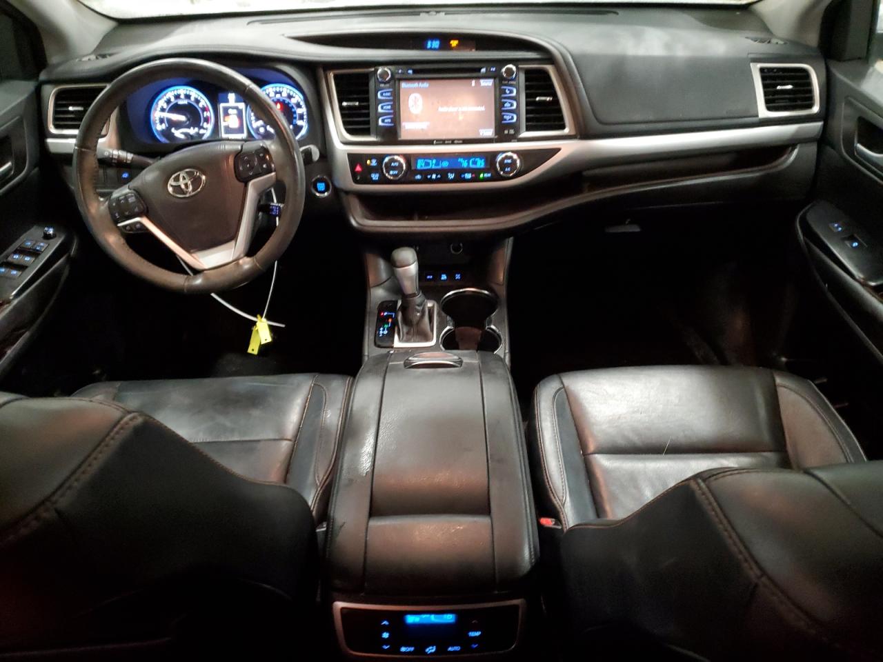 2016 Toyota Highlander VIN 5TDJKRFH5GS324438 Copart auction photo, side / rear end damage thumbnail 8