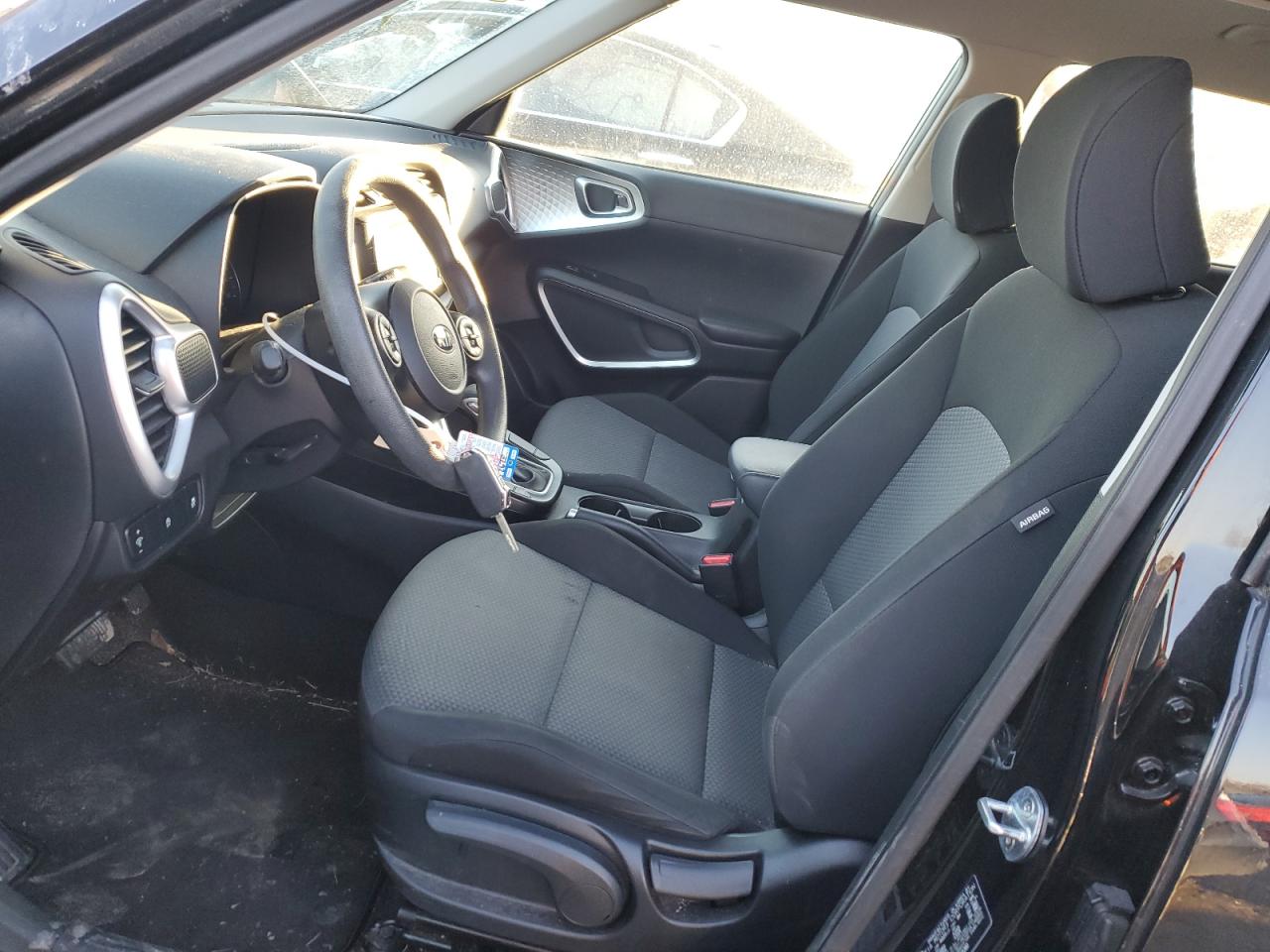 2021 KIA Soul VIN KNDJ23AU2M7759280 Copart auction photo, front end / side damage thumbnail 7