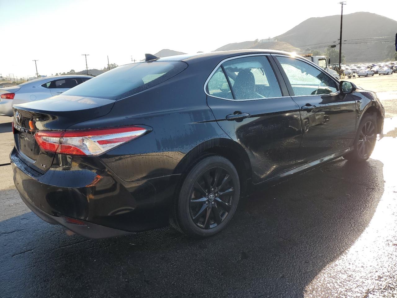 2019 Toyota Camry VIN 4T1B11HK2KU280660 Copart auction photo, front end / side damage thumbnail 3