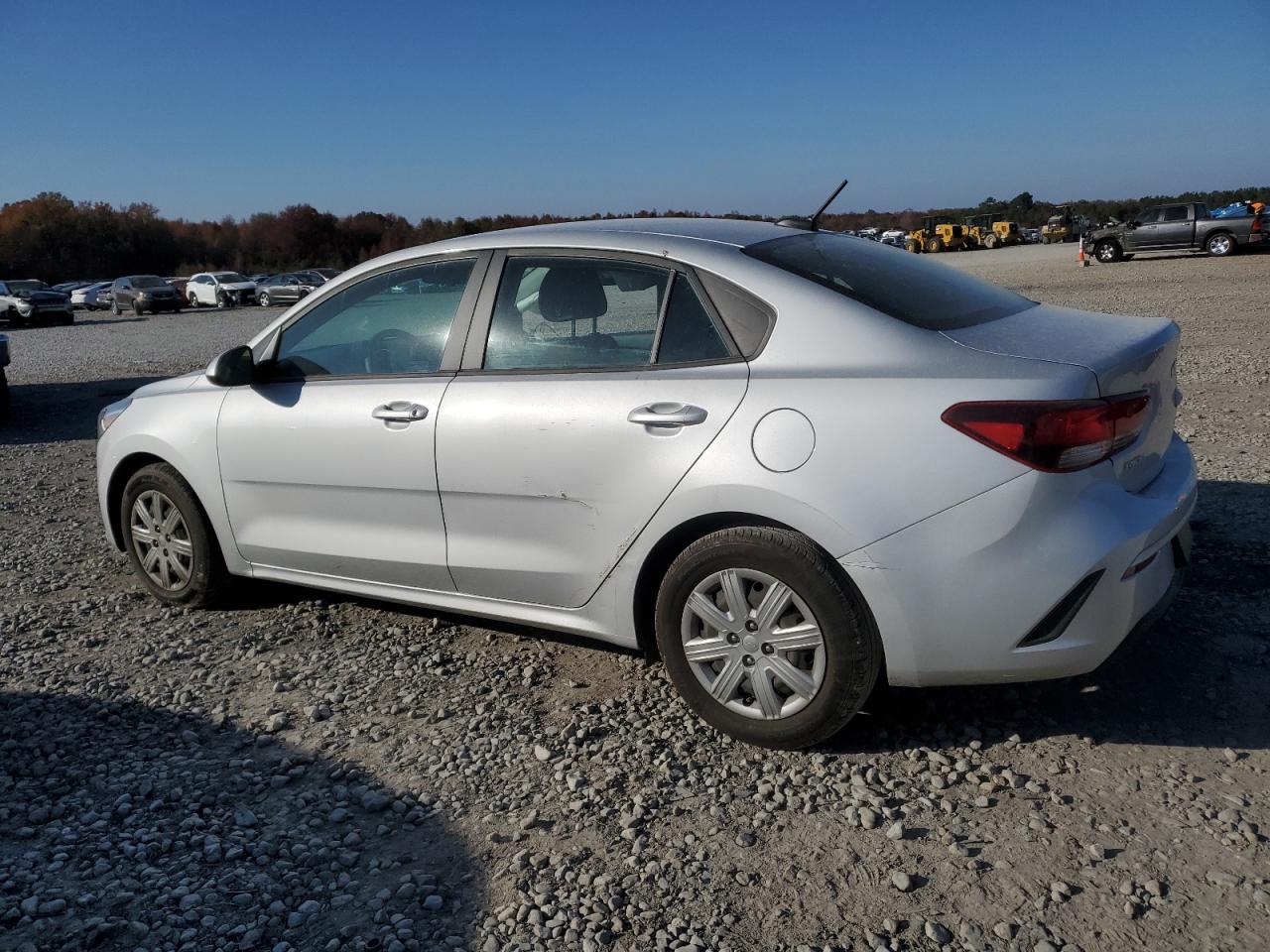 2022 KIA Rio VIN 3KPA24AD1NE441173 Copart auction photo, side damage thumbnail 2