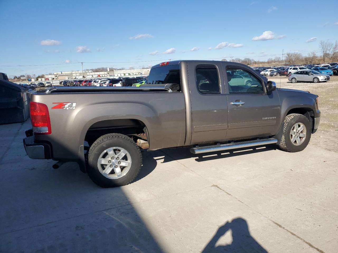 2011 GMC Sierra VIN 1GTR2VE39BZ325987 Copart auction photo, rear end / undercarriage damage thumbnail 3