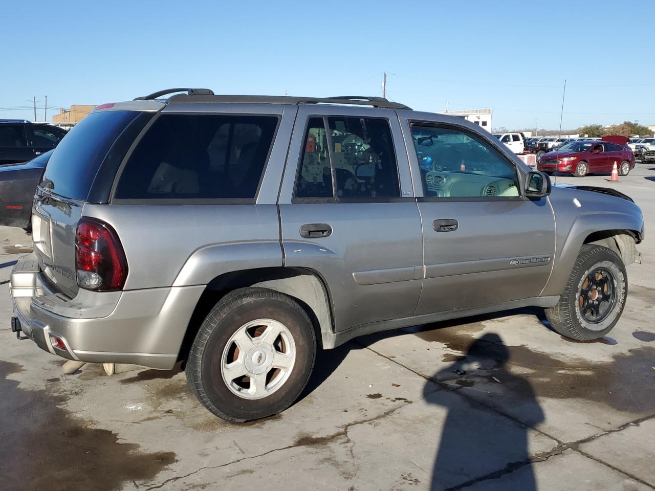 2002 Chevrolet TrailBlazer VIN 1GNDS13S822378399 Copart auction photo, front end damage thumbnail 3