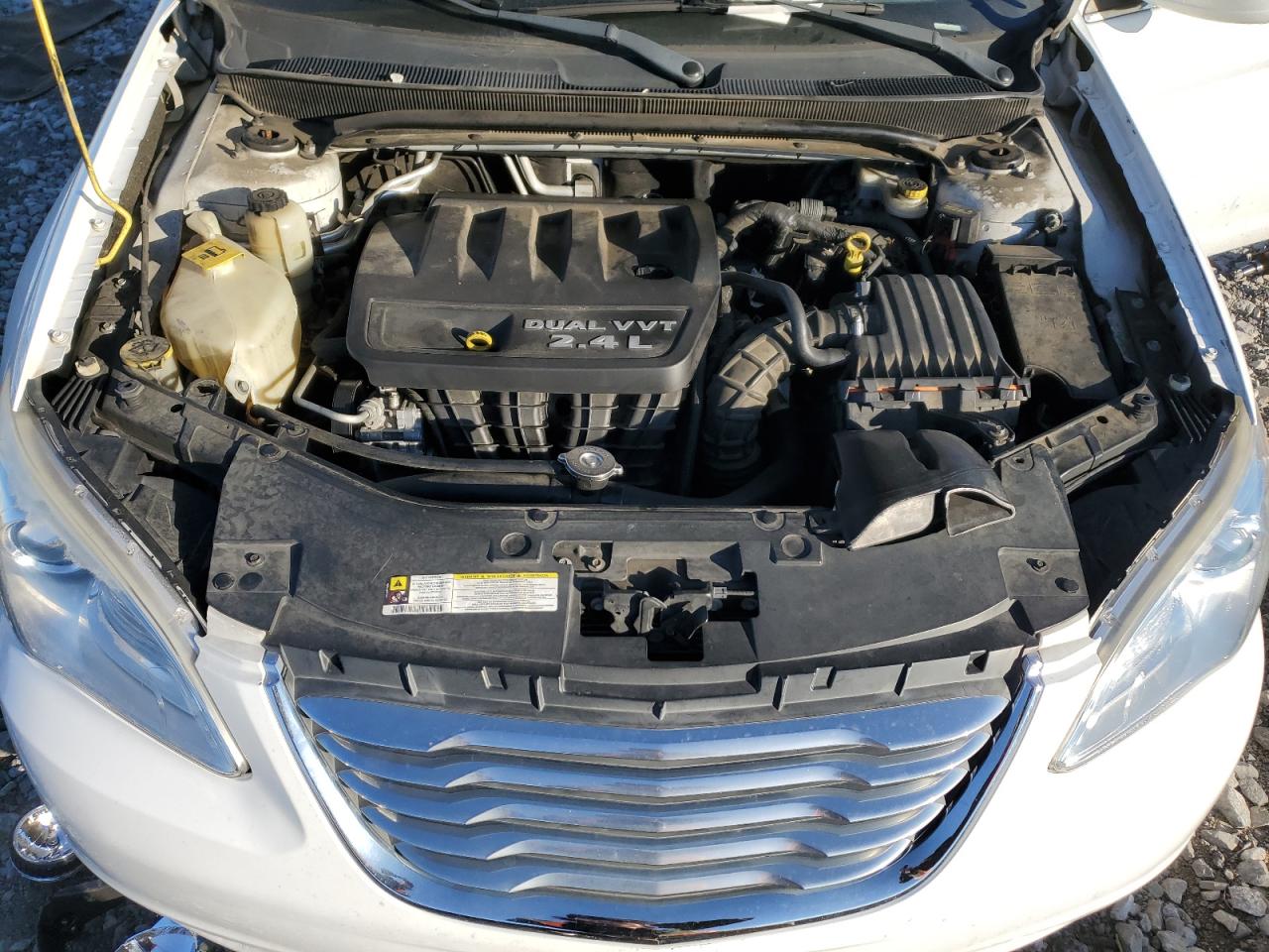 2012 Chrysler 200 VIN 1C3CCBAB4CN108701 Copart auction photo, front end / minor dent/scratches damage thumbnail 13