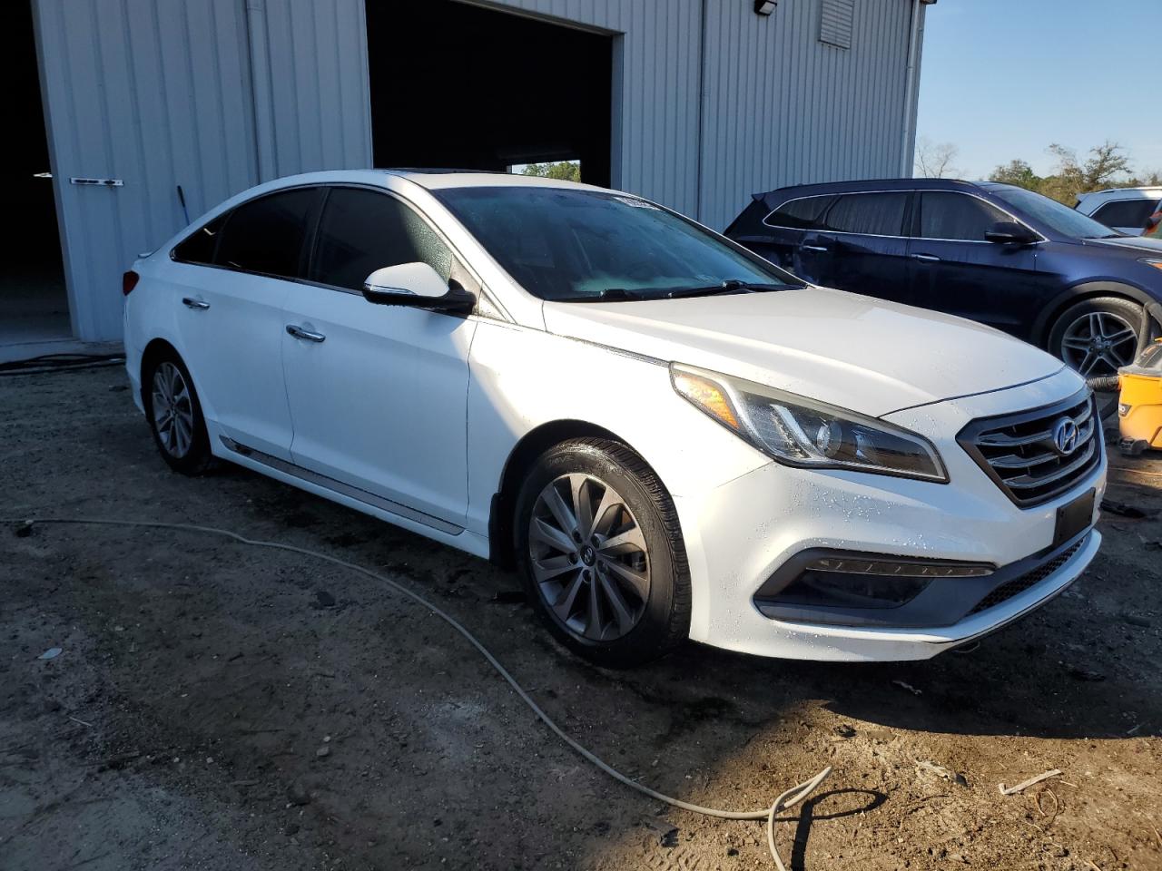 2016 Hyundai Sonata VIN 5NPE34AFXGH346304 Copart auction photo, rear end damage thumbnail 4