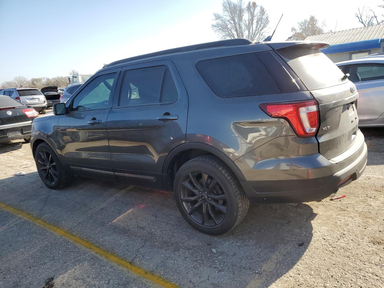 2019 Ford Explorer VIN 1FM5K7D81KGB39049 Copart auction photo, side / front end damage thumbnail 2