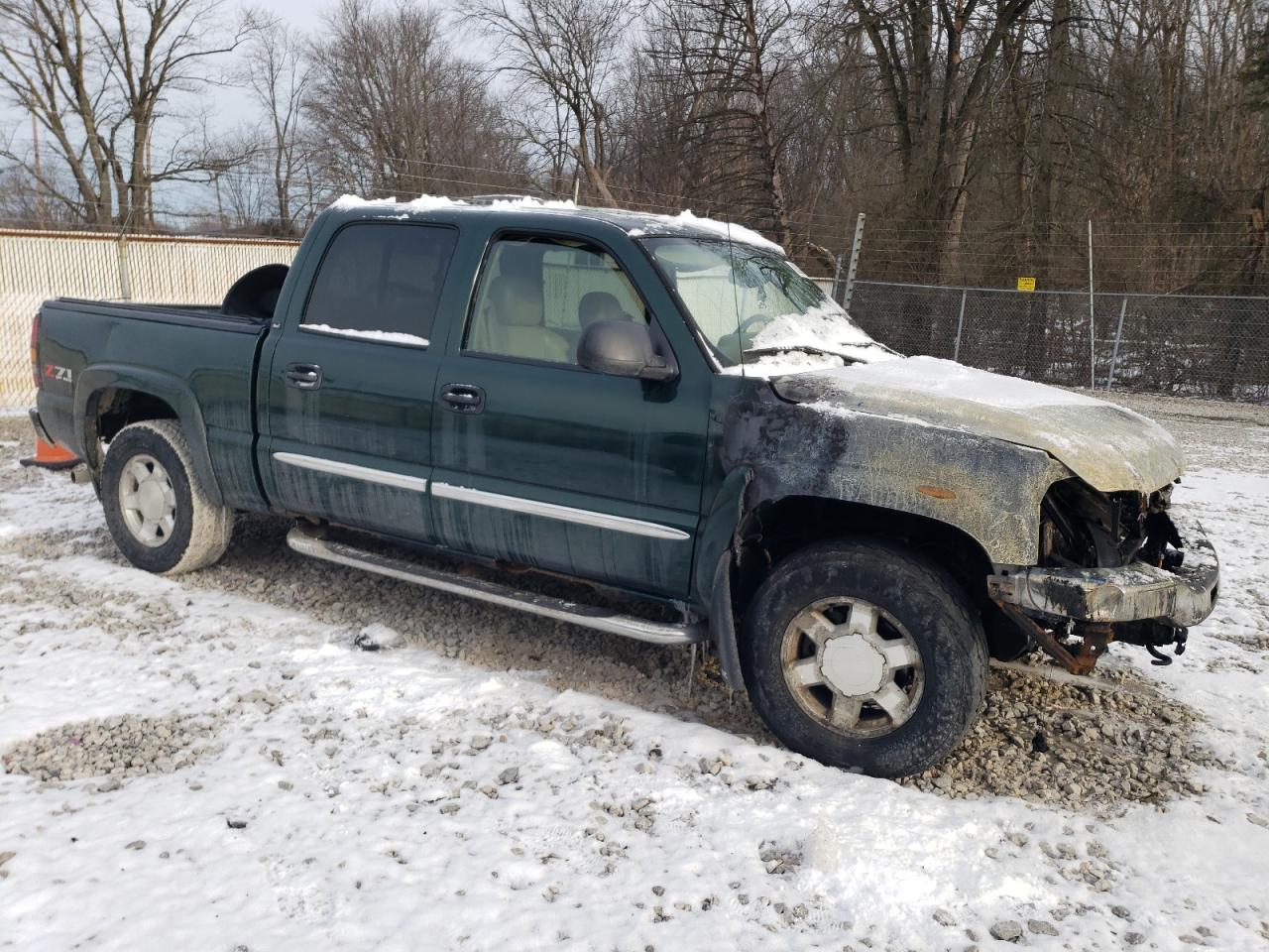 2006 GMC Sierra VIN 2GTEK13Z261297446 Copart auction photo, burn - engine damage thumbnail 4