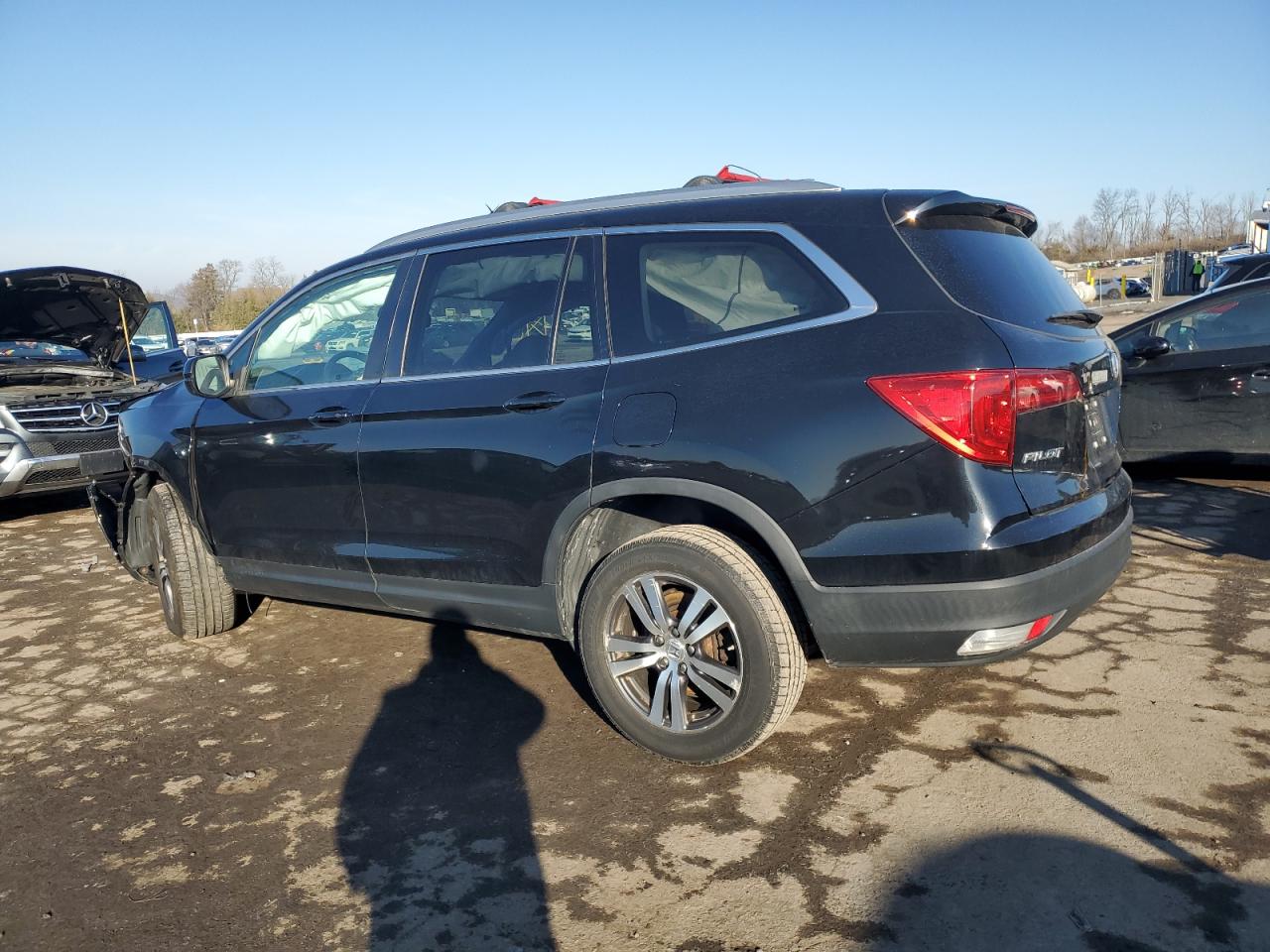 2017 Honda Pilot VIN 5FNYF6H80HB065281 Copart auction photo, front end / side damage thumbnail 2