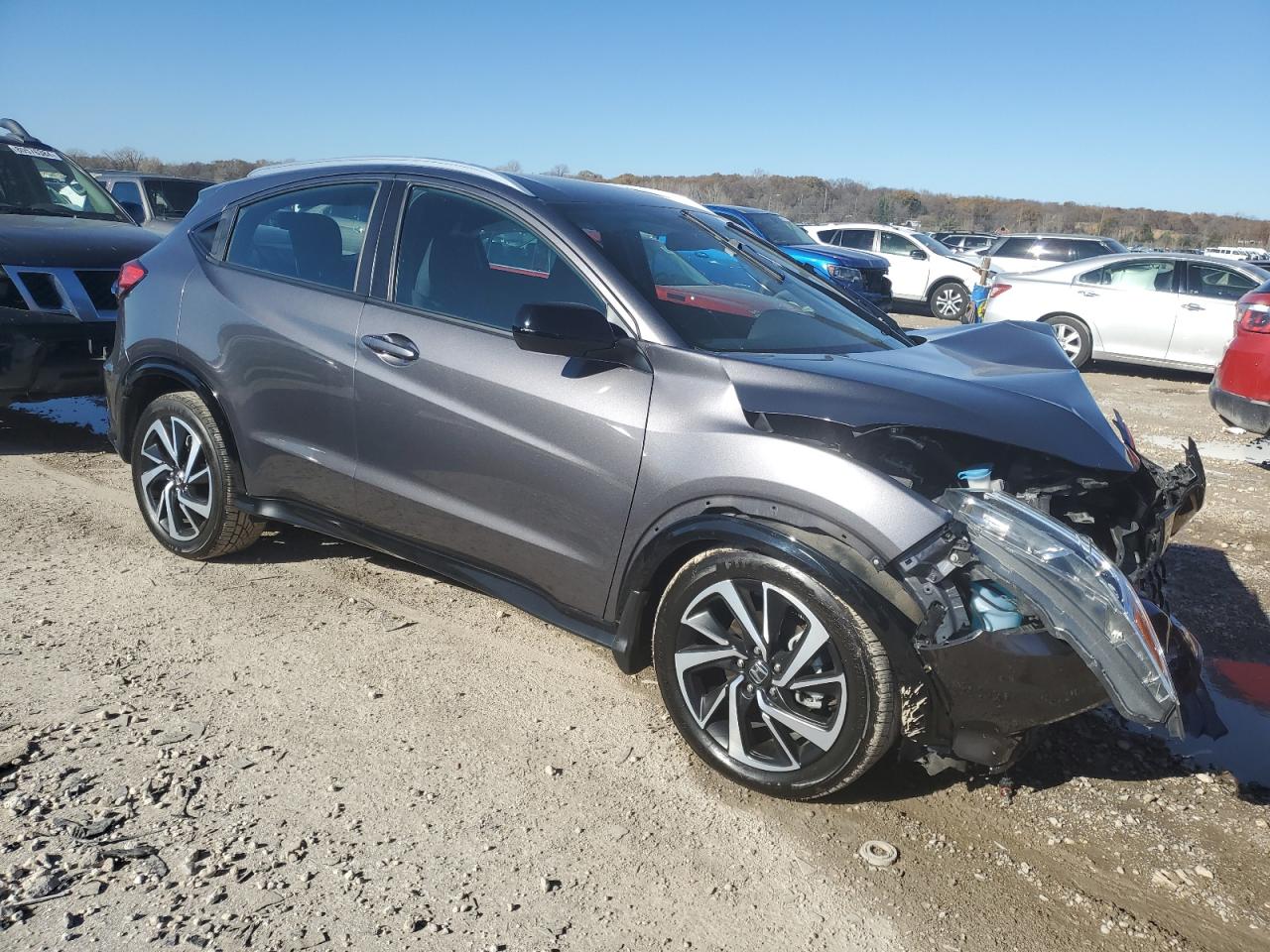 2019 Honda HR-V VIN 3CZRU6H12KG710294 Copart auction photo, front end / side damage thumbnail 4