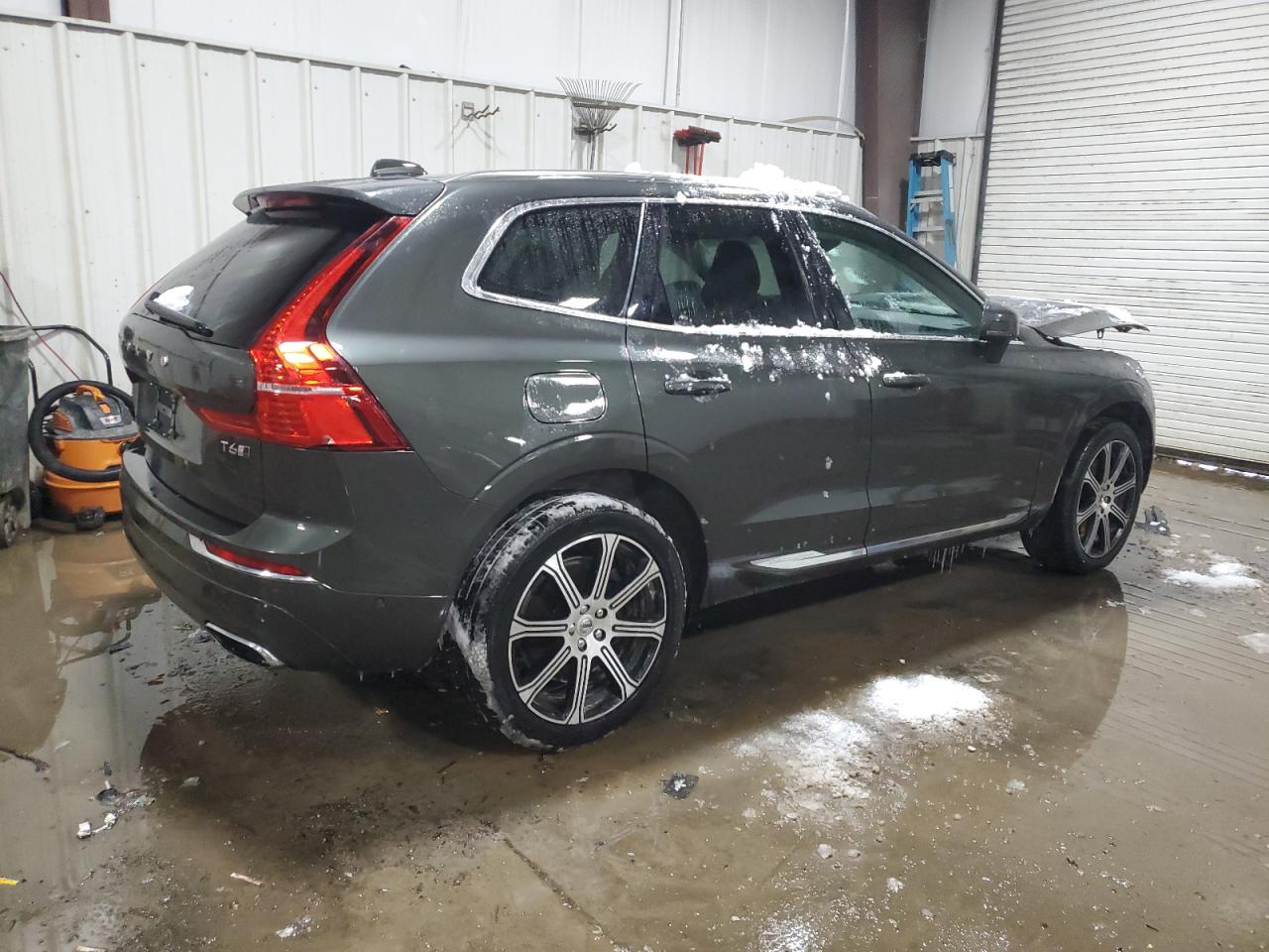 2018 Volvo XC60 VIN YV4A22RL0J1025920 Copart auction photo, front end damage thumbnail 3