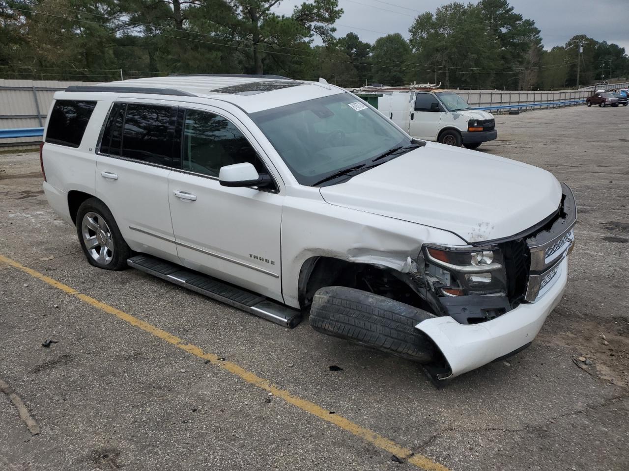 2018 Chevrolet Tahoe VIN 1GNSCBKC5JR106130 Copart auction photo, front end damage thumbnail 4