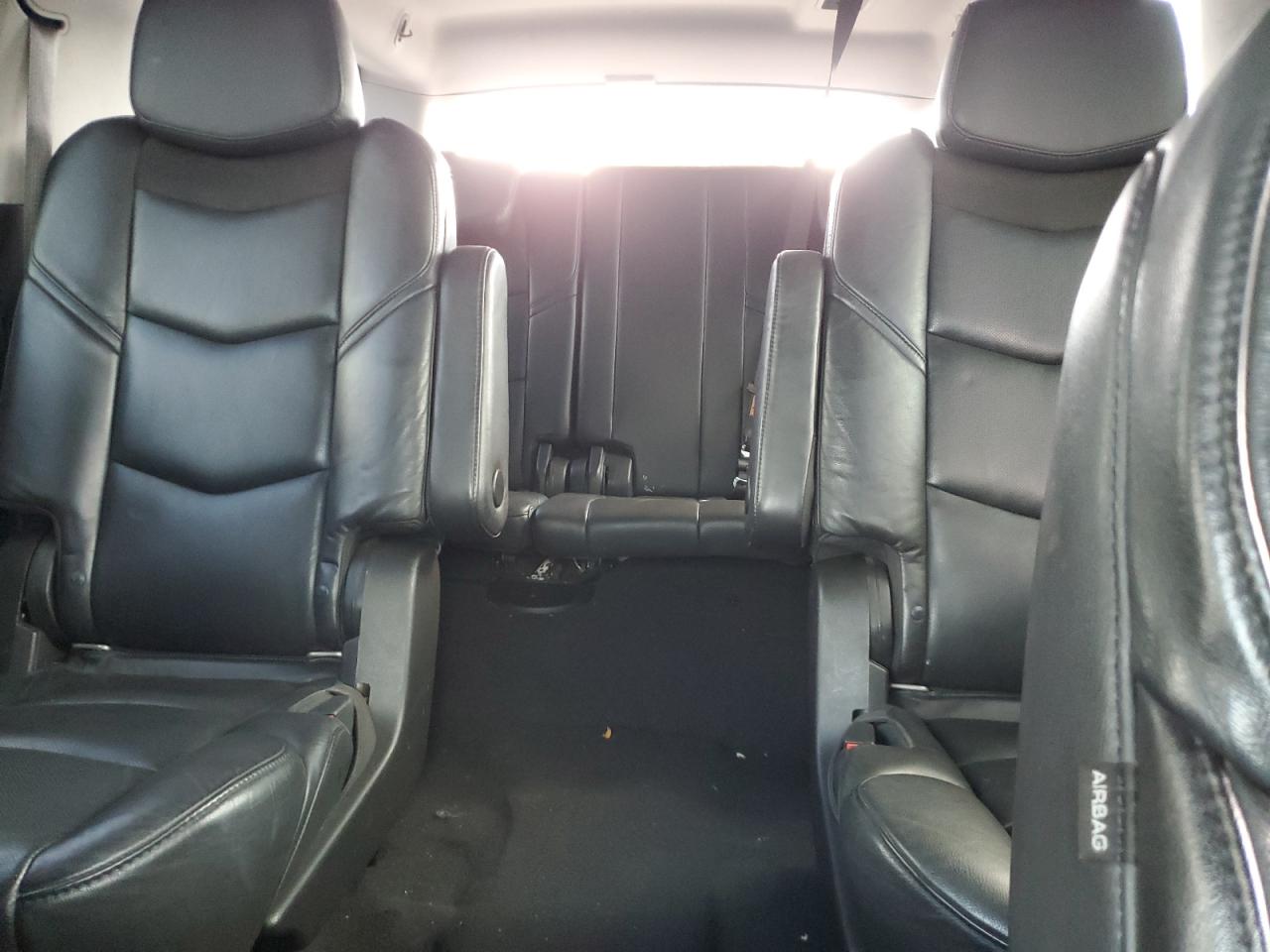 2019 Cadillac Escalade VIN 1GYS4HKJ3KR163588 Copart auction photo, all over / side damage thumbnail 10