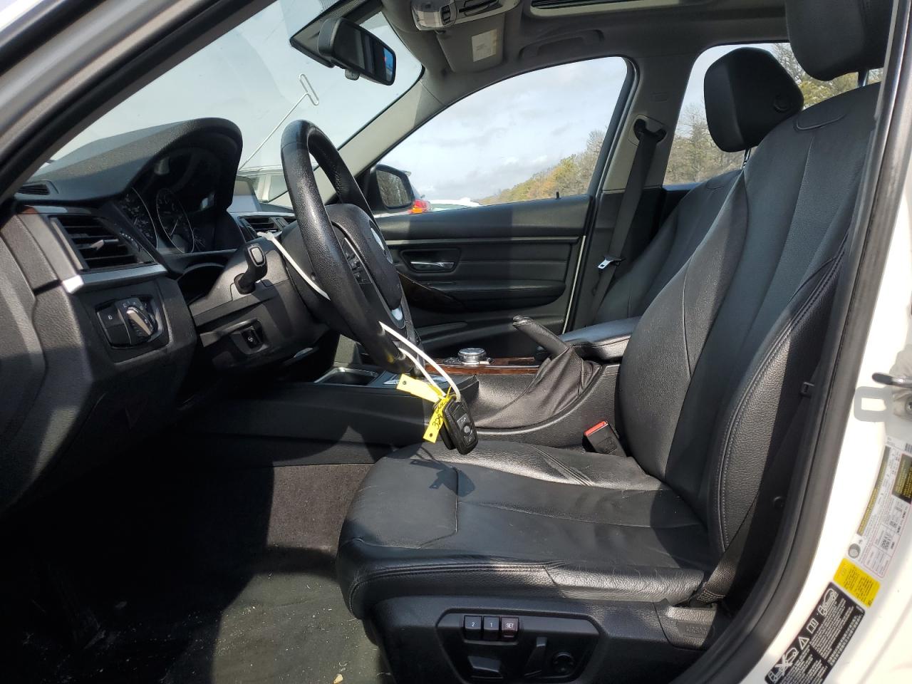 2015 BMW 3er VIN WBA3B5C54FF961330 Copart auction photo, water/flood / minor dent/scratches damage thumbnail 7