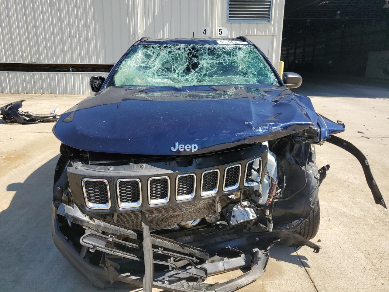 2019 Jeep Compass VIN 3C4NJCAB4KT736692 Copart auction photo, all over damage thumbnail 5