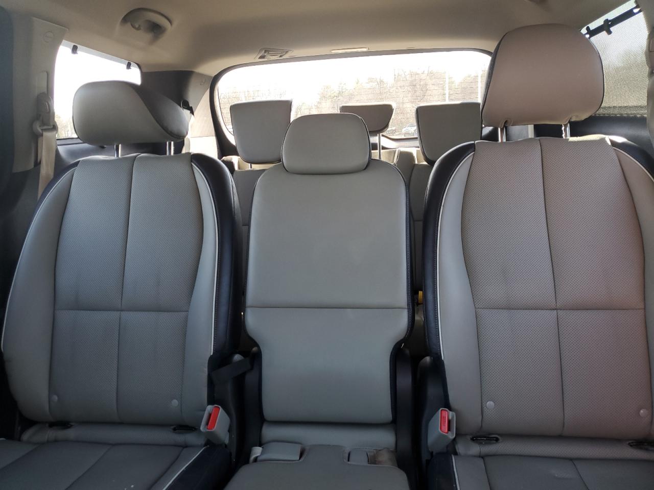 2016 KIA Sedona VIN KNDME5C10G6184948 Copart auction photo, front end / side damage thumbnail 10
