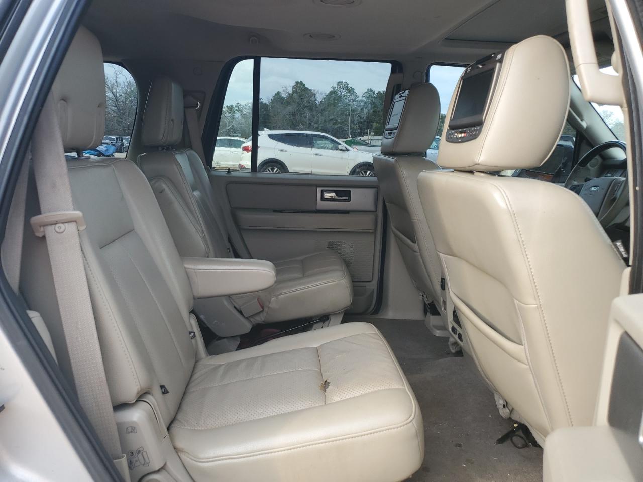2012 Ford Expedition VIN 1FMJU1K52CEF46521 Copart auction photo, front end damage thumbnail 12