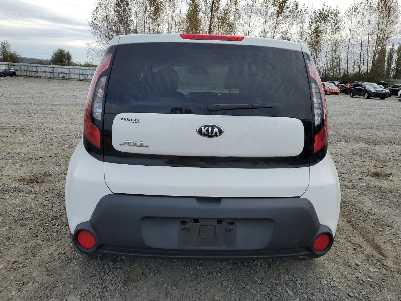2016 KIA Soul VIN KNDJN2A2XG7389944 Copart auction photo, vandalism damage thumbnail 6