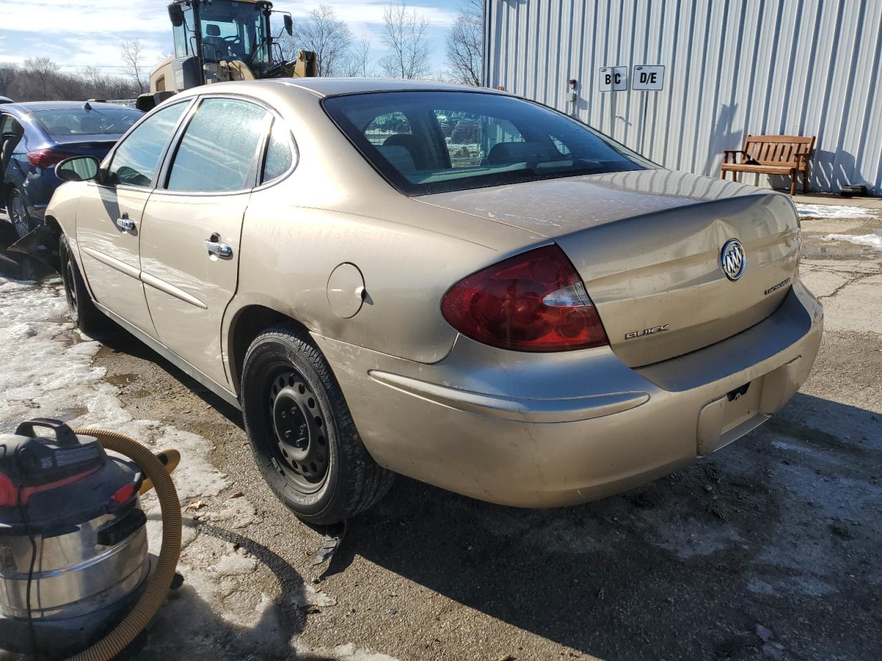 2005 Buick LaCrosse VIN 2G4WC532151267389 Copart auction photo, front end / rear end damage thumbnail 2