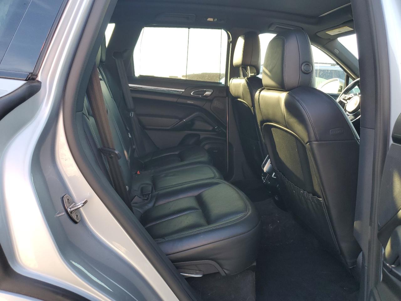 2017 Porsche Cayenne VIN WP1AA2A21HKA87497 Copart auction photo, front end / side damage thumbnail 11