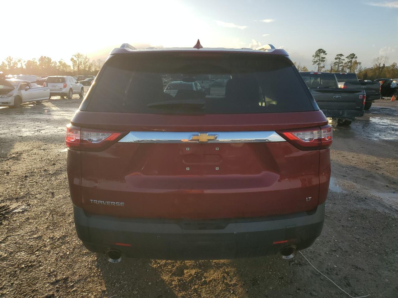 2018 Chevrolet Traverse VIN 1GNERGKW9JJ268960 Copart auction photo, all over damage thumbnail 6
