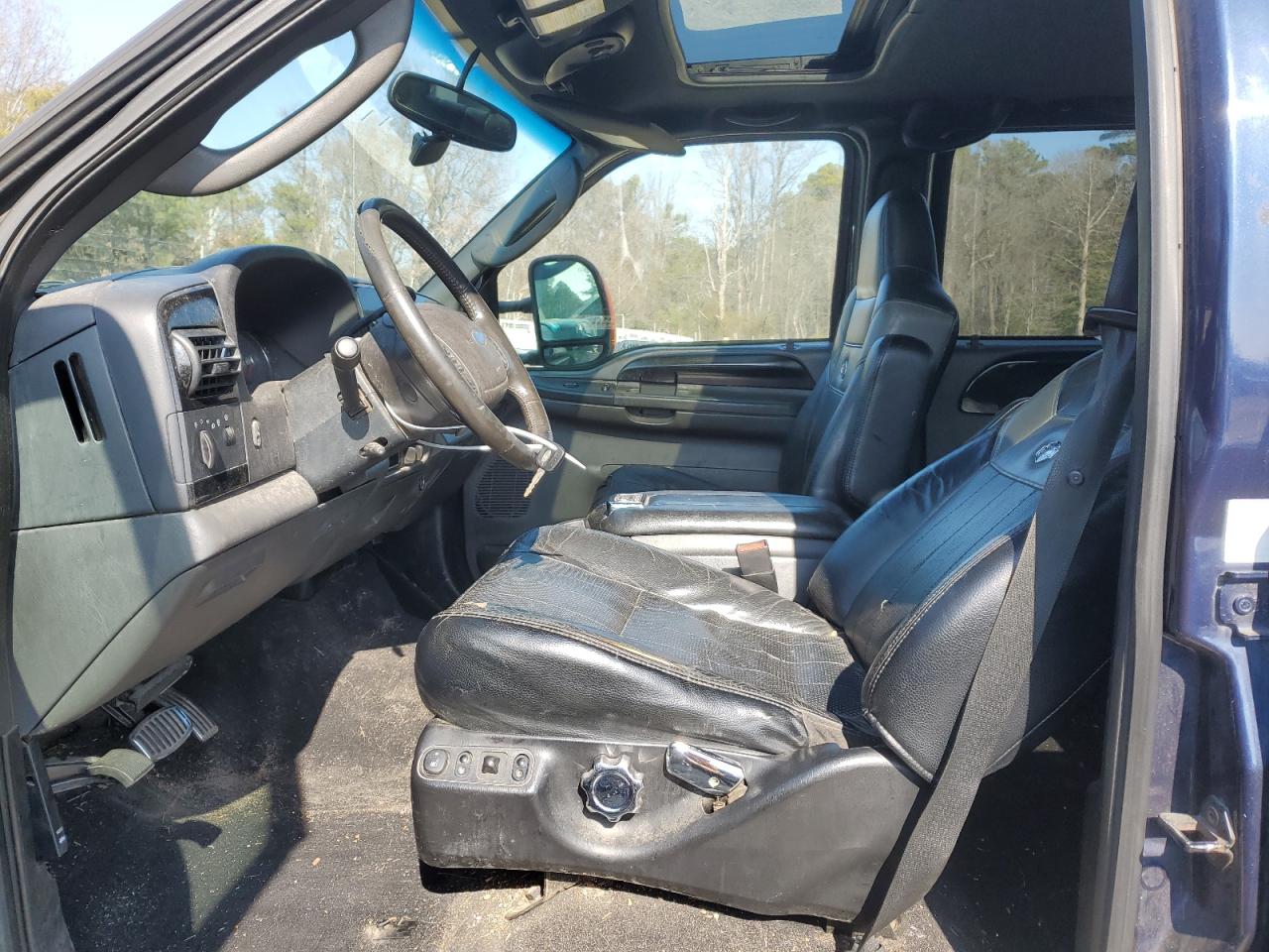 2005 Ford F250 VIN 1FTSW21Y75EB88923 Copart auction photo, rear end / minor dent/scratches damage thumbnail 7