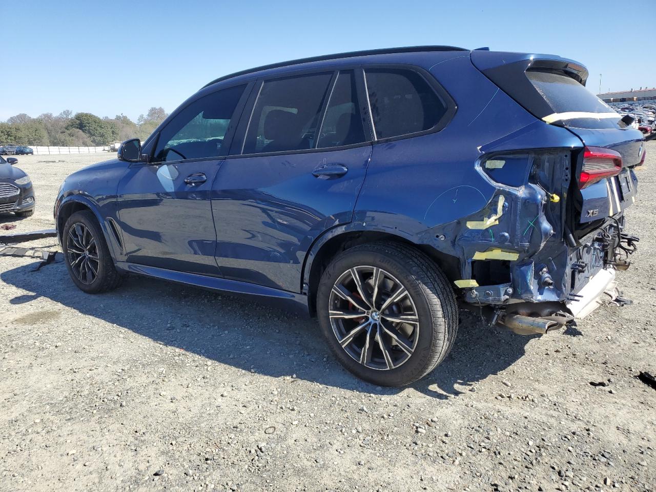 2021 BMW X5 VIN 5UXJU4C06M9G60154 Copart auction photo, rear end / minor dent/scratches damage thumbnail 2