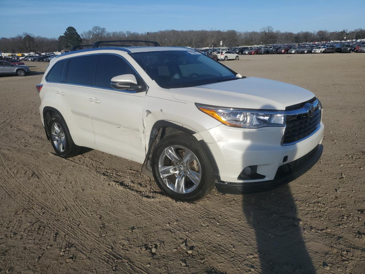 2016 Toyota Highlander VIN 5TDDKRFH0GS329396 Copart auction photo, front end / side damage thumbnail 4