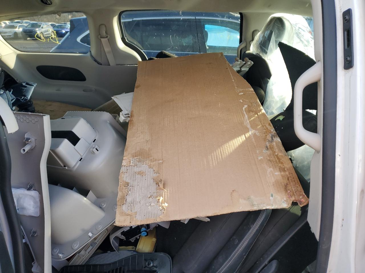 2020 Chrysler Voyager VIN 2C4RC1AG0LR217039 Copart auction photo, vandalism damage thumbnail 11