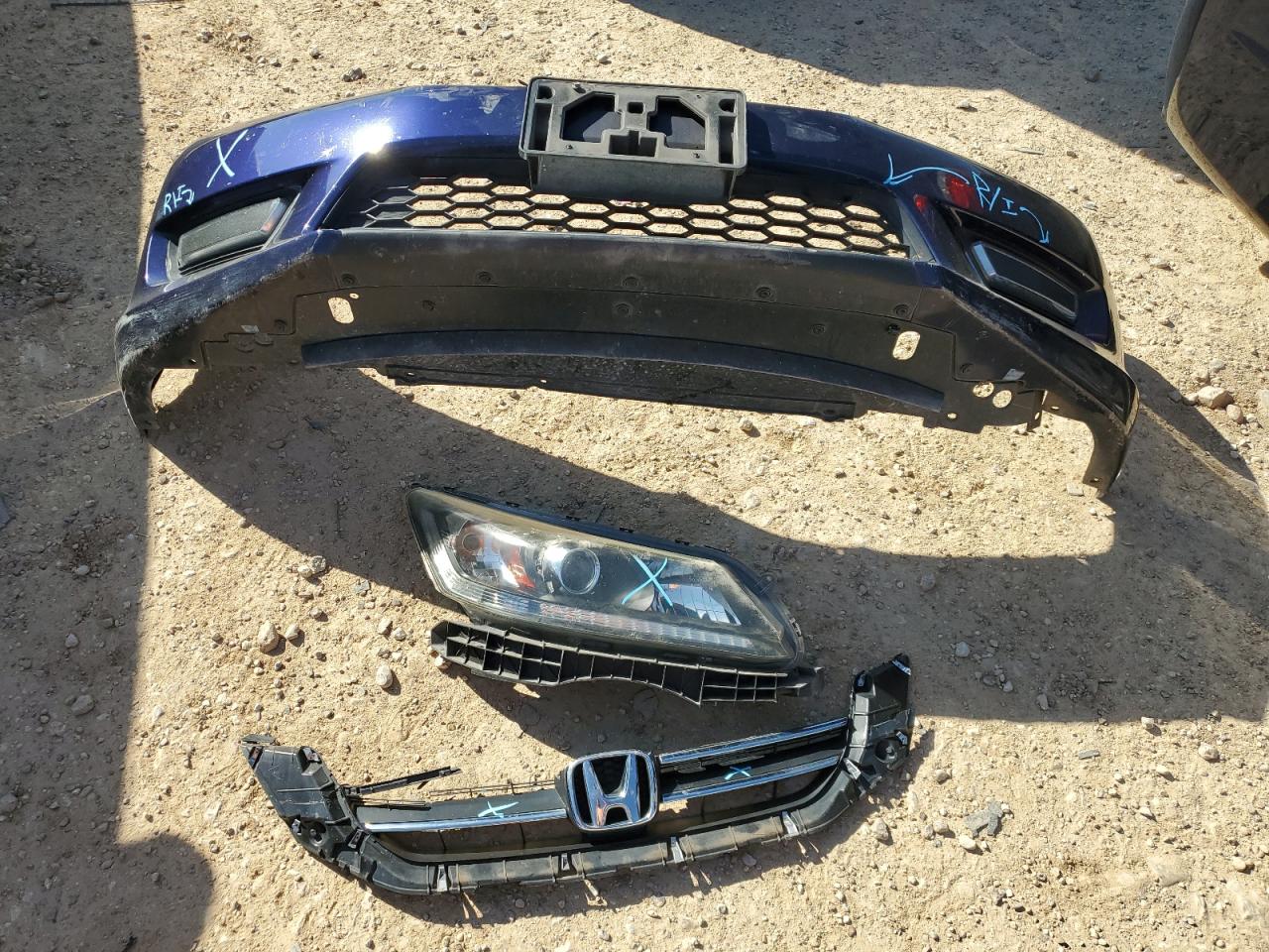 2013 Honda Accord VIN 1HGCR2F86DA085472 Copart auction photo, front end / minor dent/scratches damage thumbnail 12