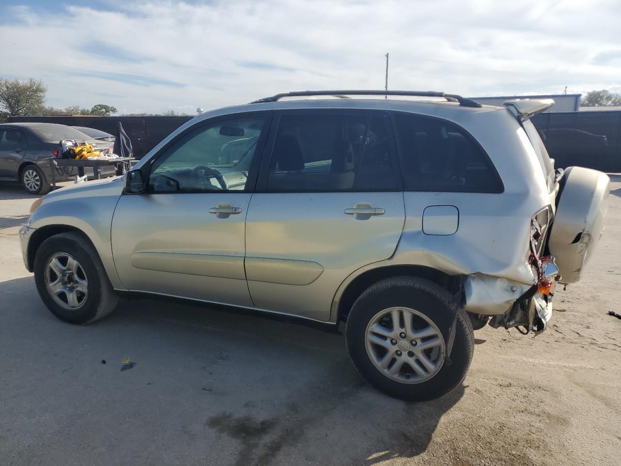 2001 Toyota RAV 4 VIN JTEGH20V510021681 Copart auction photo, rear end damage thumbnail 2