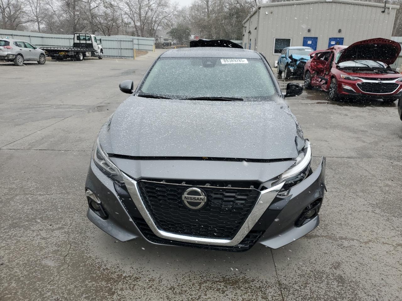 2019 Nissan Altima VIN 1N4BL4DW1KN304455 Copart auction photo, front end / minor dent/scratches damage thumbnail 5