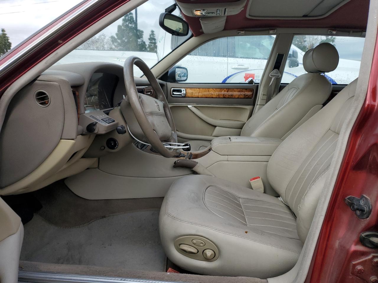 1996 Jaguar XJ VIN SAJHX1740TC771088 Copart auction photo, normal wear damage thumbnail 7