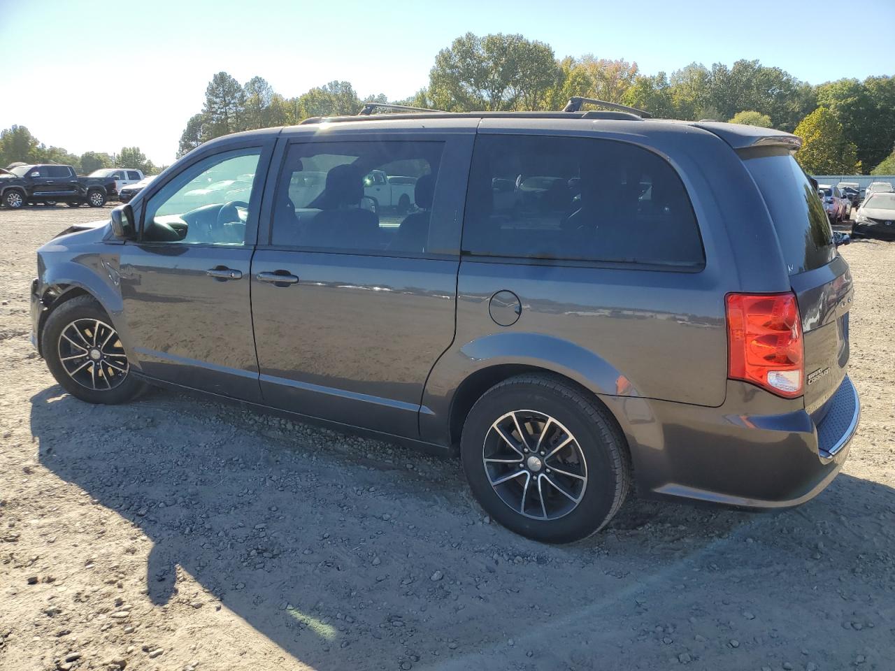2018 Dodge Caravan VIN 2C4RDGEG7JR342739 Copart auction photo, front end / minor dent/scratches damage thumbnail 2