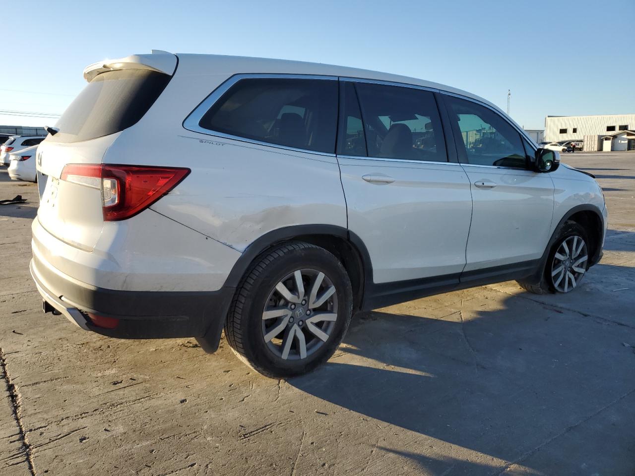 2021 Honda Pilot VIN 5FNYF5H33MB029870 Copart auction photo, front end damage thumbnail 3