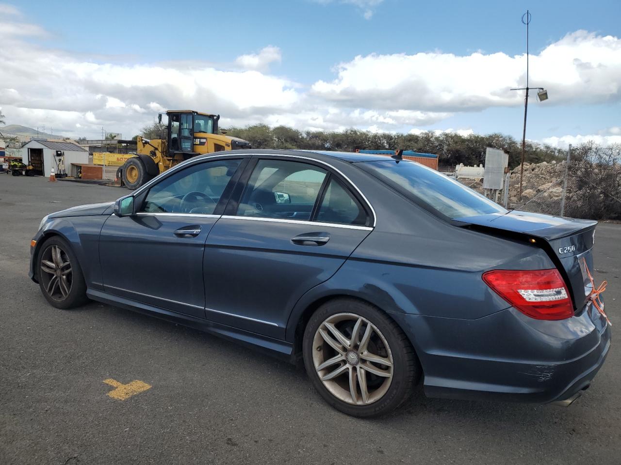 2014 Mercedes-Benz C-klasse VIN WDDGF4HB5EA948735 Copart auction photo, rear end damage thumbnail 2