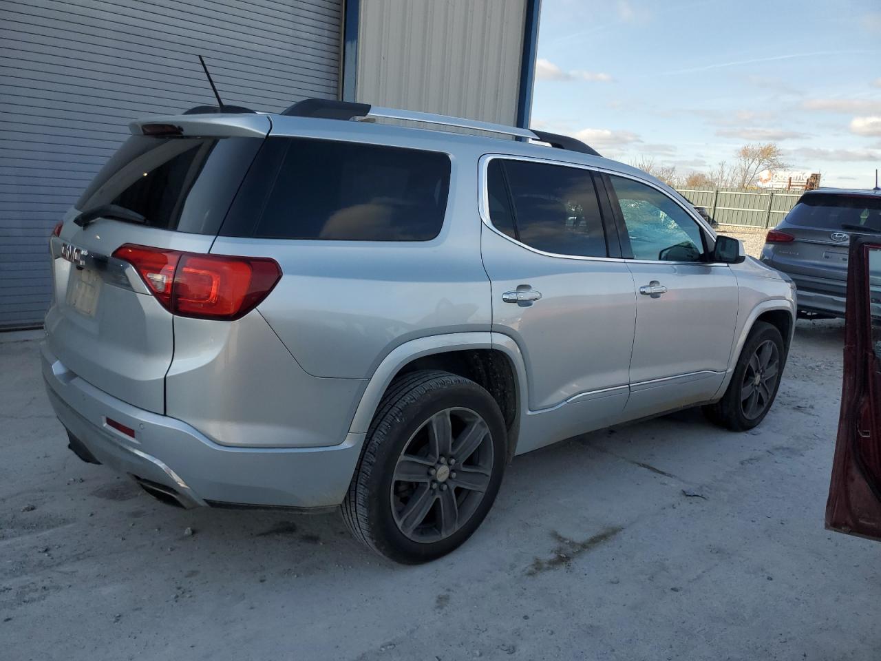 2017 GMC Acadia VIN 1GKKNPLS7HZ137870 Copart auction photo, top/roof damage thumbnail 3