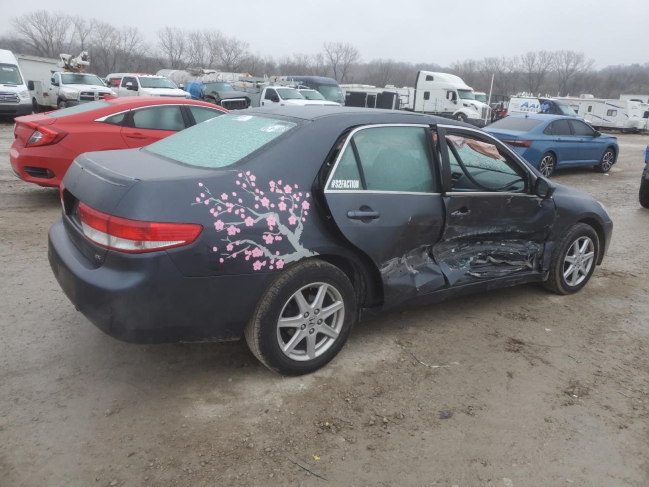 2004 Honda Accord VIN 1HGCM56734A176075 Copart auction photo, side / minor dent/scratches damage thumbnail 3