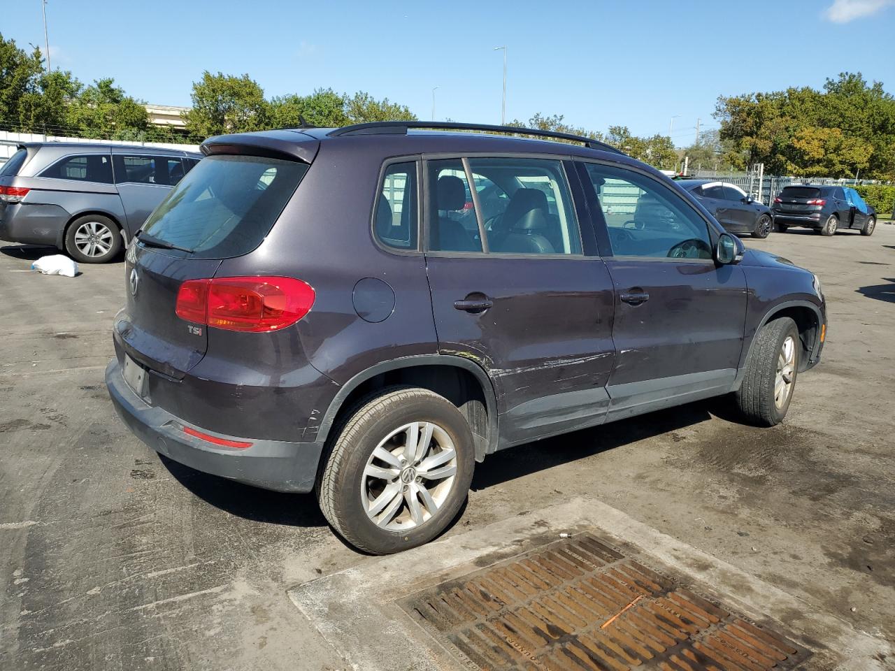 2016 Volkswagen Tiguan VIN WVGAV7AX3GW608768 Copart auction photo, mechanical / side damage thumbnail 3