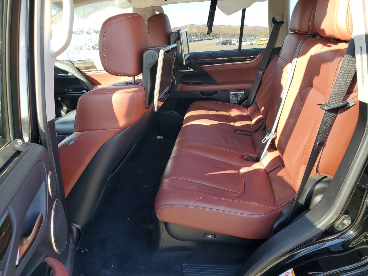 2016 Lexus LX VIN JTJHY7AX7G4217318 Copart auction photo, rollover / minor dent/scratches damage thumbnail 11