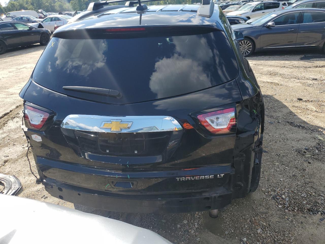 2016 Chevrolet Traverse VIN 1GNKRGKD9GJ150126 Copart auction photo, front end / minor dent/scratches damage thumbnail 6