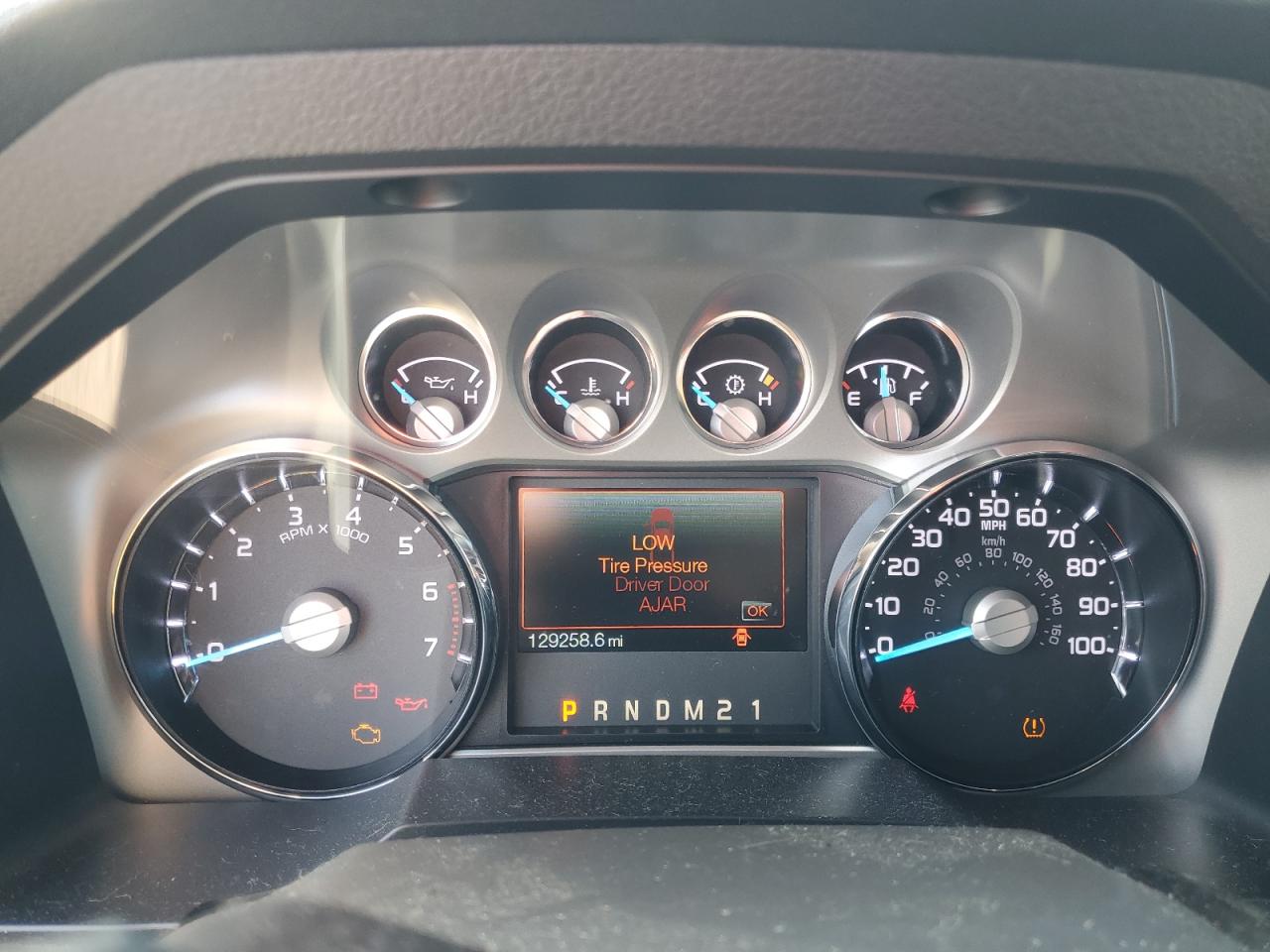2014 Ford F250 VIN 1FT7W2B66EEA41317 Copart auction photo, front end / minor dent/scratches damage thumbnail 9