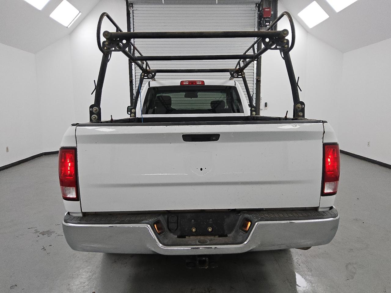 2015 RAM 1500 VIN 3C6JR6DGXFG687360 Copart auction photo, minor dent/scratches damage thumbnail 6